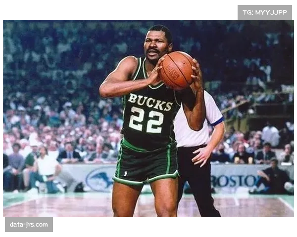 通讯:板凳匪徒:国王队蒙克讲述其最佳第六人级别的赛季